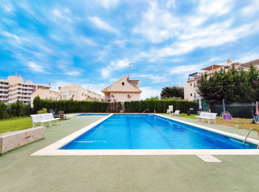 Sprzedaż - Apartament - Orihuela costa - La Zenia