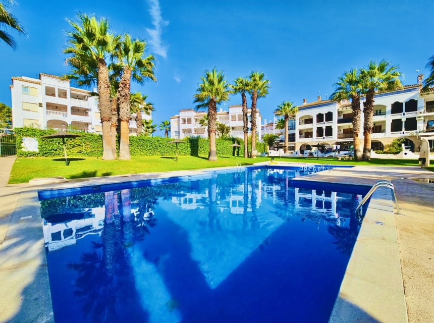 Sprzedaż - Apartament - Orihuela - Villamartín