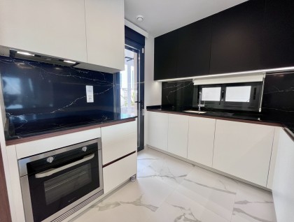 Sprzedaż - Apartament - San Miguel de Salinas