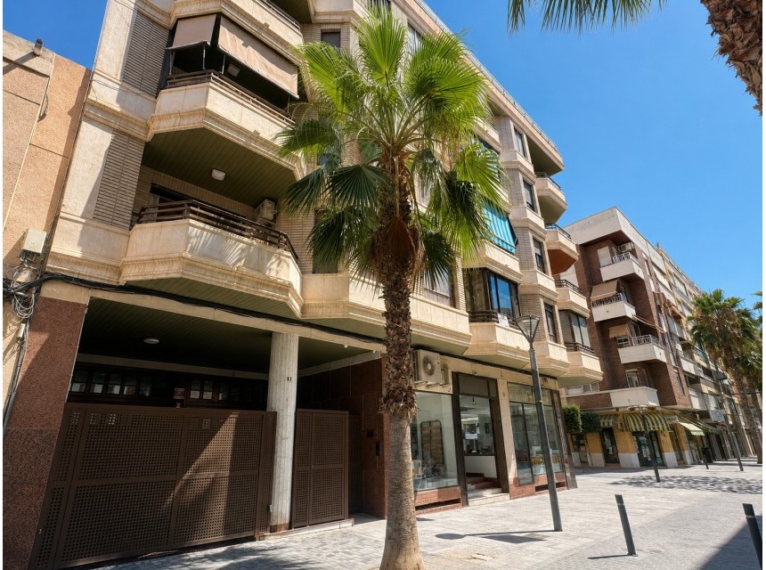 Sprzedaż - Apartament - Torrevieja - CLUB NAUTICO TORREVIEJA