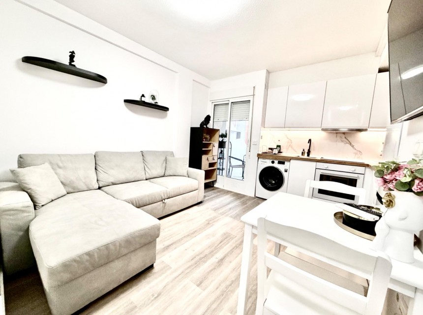 Sprzedaż - Apartament - Torrevieja - La Mata