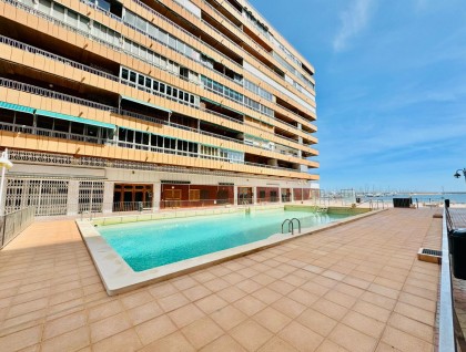 Sprzedaż - Apartament - Torrevieja - Playa de La Acequion