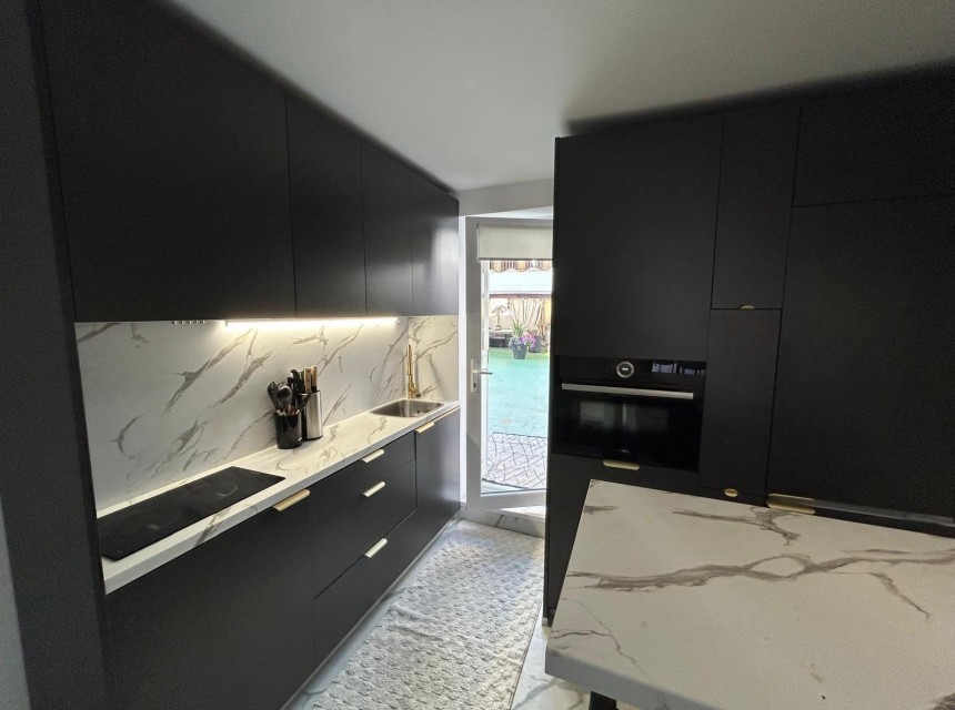 Sprzedaż - Apartament - Torrevieja - Playa de los locos