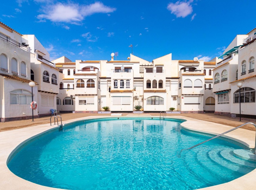 Sprzedaż - Apartament - Torrevieja - Playa de los Naufragos