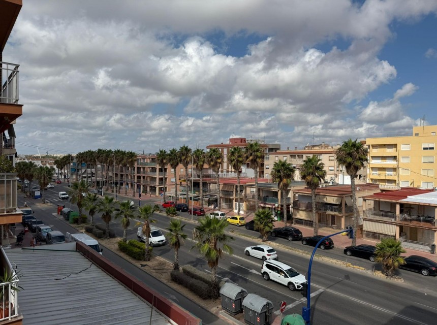 Sprzedaż - Apartament - Torrevieja - Playa de los Naufragos