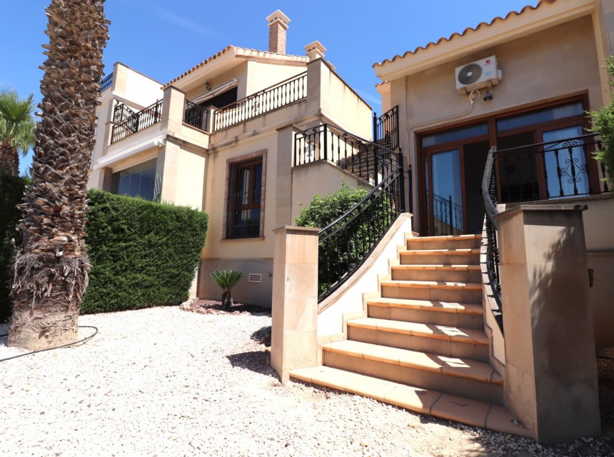 Sprzedaż - Bungalow - Algorfa - La Finca Golf Resort