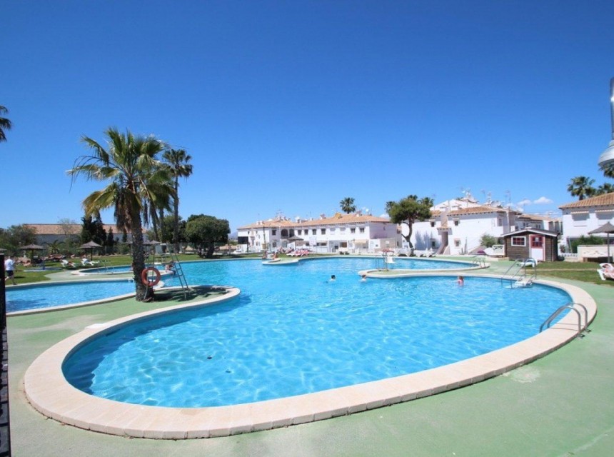 Sprzedaż - Bungalow - Torrevieja - Los Balcones