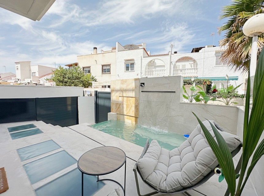 Sprzedaż - Kamienica - Torrevieja - Torrevieja - Aguas Nuevas