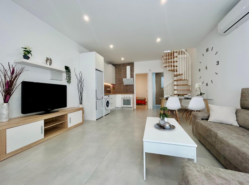 Sprzedaż - Kamienica - Torrevieja - Urbanización San Luis