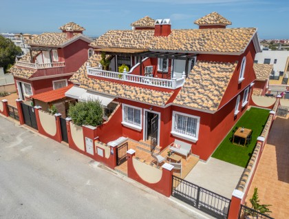 Sprzedaż - Kamienica - Villamartín