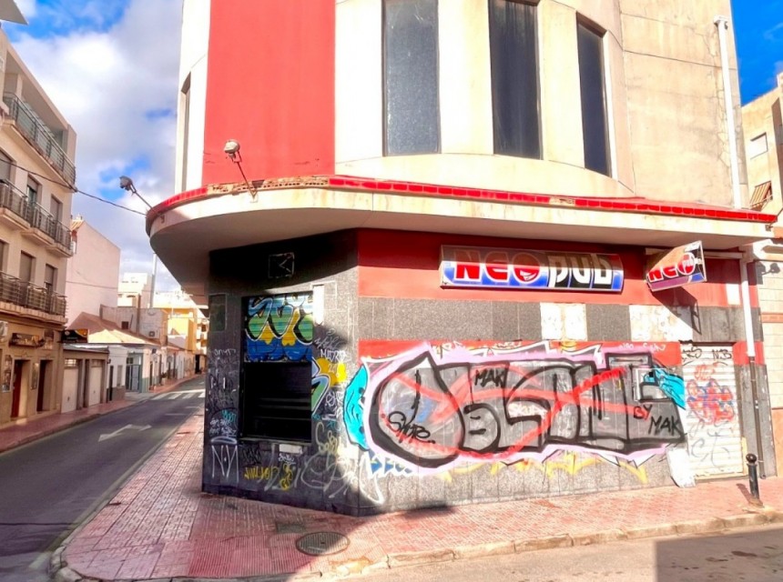 Sprzedaż - Lokal biznesowy - Torrevieja - Playa del Cura