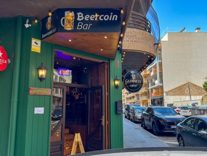 Sprzedaż - Lokal biznesowy - Torrevieja - Playa del Cura
