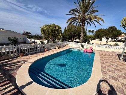 Sprzedaż - Willa - Ciudad Quesada - CENTRO