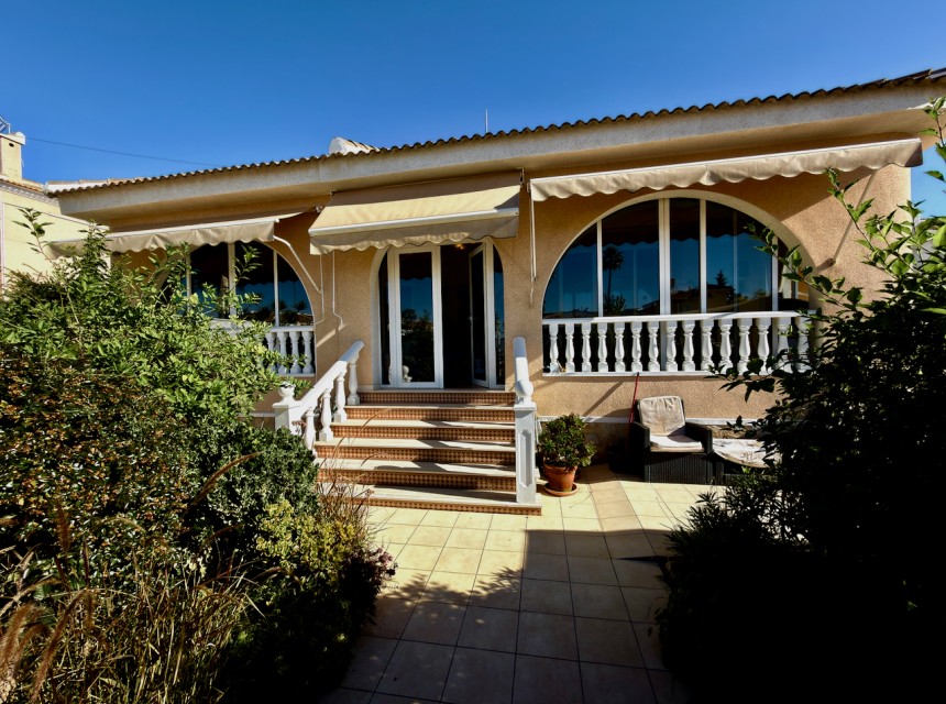 Sprzedaż - Willa - Ciudad Quesada