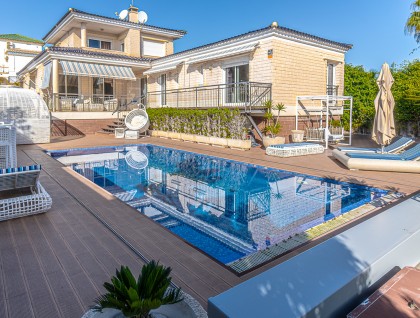Sprzedaż - Willa - La Mata, Torrevieja - La Mata