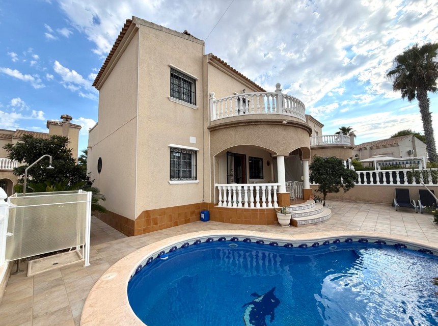 Sprzedaż - Willa - Orihuela costa - Villamartín