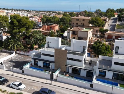 Sprzedaż - Willa - Orihuela - Villamartín