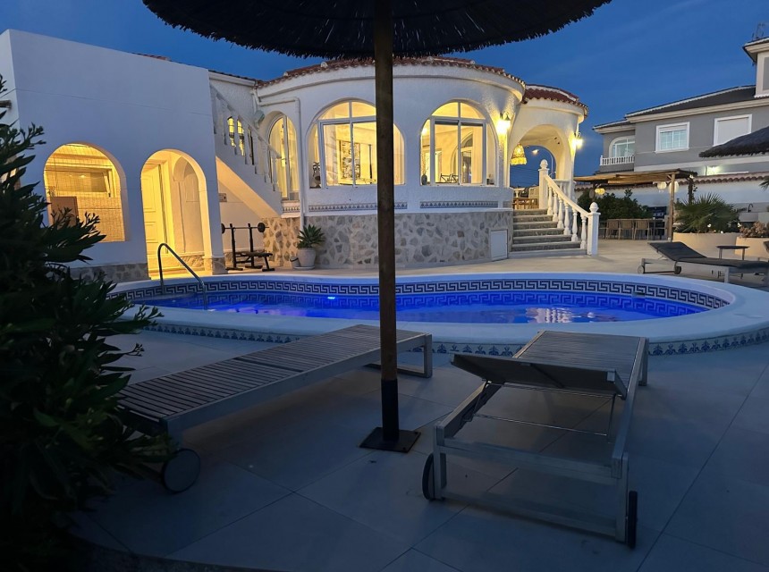 Sprzedaż - Willa - Torrevieja - Costa Blanca Sur