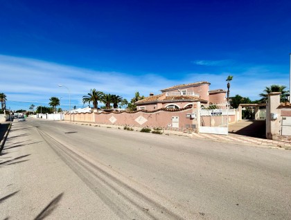 Sprzedaż - Willa - Torrevieja - El Chaparral