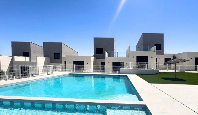 Townhouse - New Build - BAOS Y MENDIGO - RS-2922