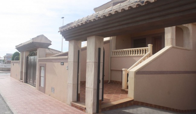 Townhouse - New Build - Torrevieja - RS-8177