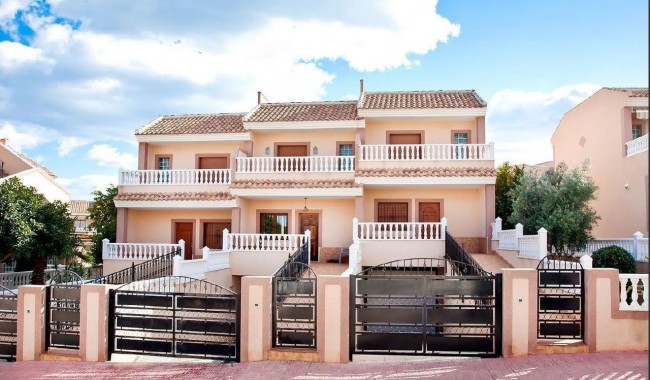 Townhouse - Resale - Torrevieja - AH-2799