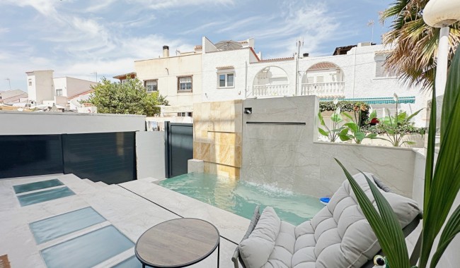 Townhouse - Resale - Torrevieja - Torrevieja - Aguas Nuevas