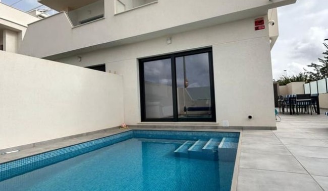 Vertikaldelt - Brukt - Santiago de la Ribera - GE-5806