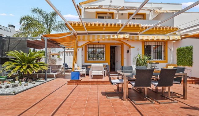 Vertikaldelt - Brukt - Torre de la Horadada - Pueblo Latino