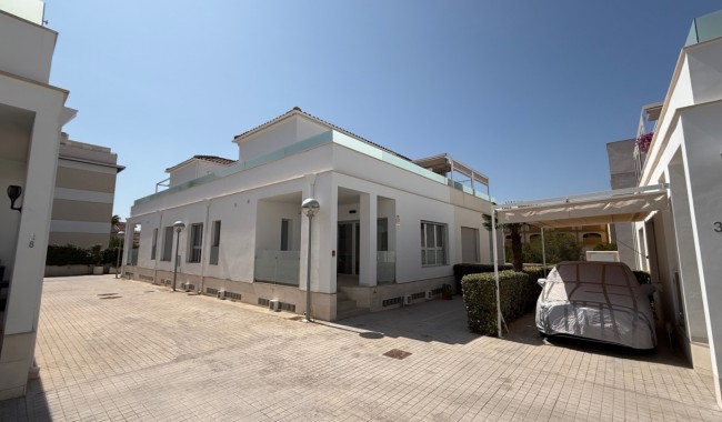 Vertikalt delad - Begagnad - Orihuela - CJ-8331