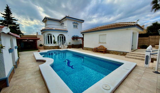 Villa - Begagnad - Ciudad Quesada/Rojales - Ciudad Quesada