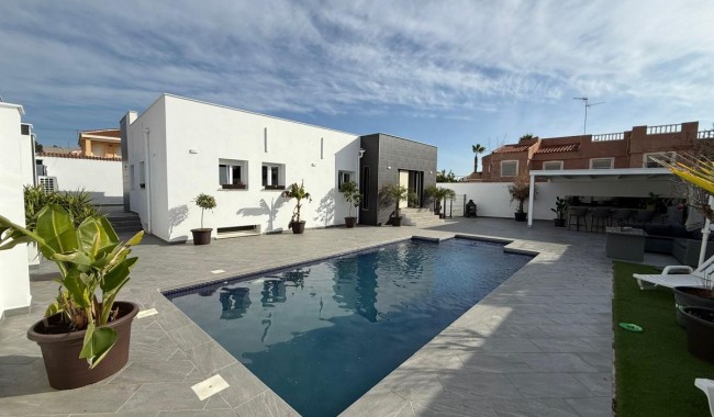 Villa - Begagnad - Ciudad Quesada/Rojales - GE-9561