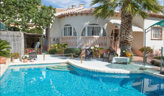 Villa - Begagnad - Ciudad Quesada/Rojales - LE-6356