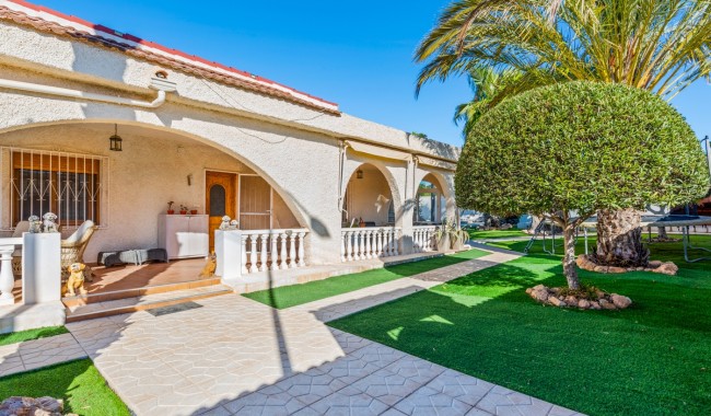 Villa - Begagnad - Ciudad Quesada/Rojales - LE-9481