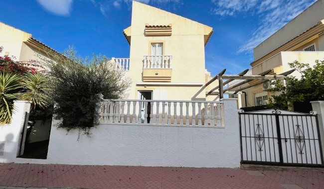 Villa - Begagnad - Ciudad Quesada/Rojales - VA-6673