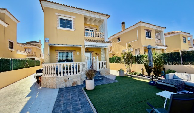 Villa - Begagnad - Guardamar - El Raso