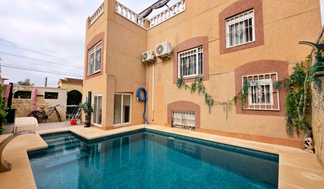 Villa - Begagnad - La Marina - La Marina Urb