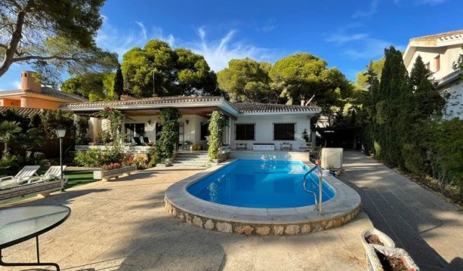 Villa - Begagnad - Orihuela - Campoamor