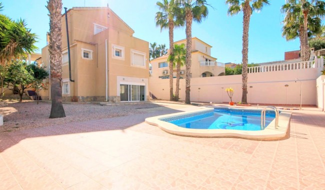 Villa - Begagnad - Orihuela Costa - AH-2139
