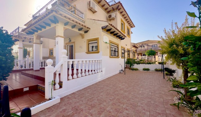 Villa - Begagnad - Orihuela Costa - Cabo Roig