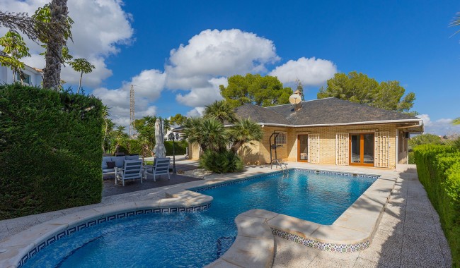 Villa - Begagnad - Orihuela Costa - EL-1347