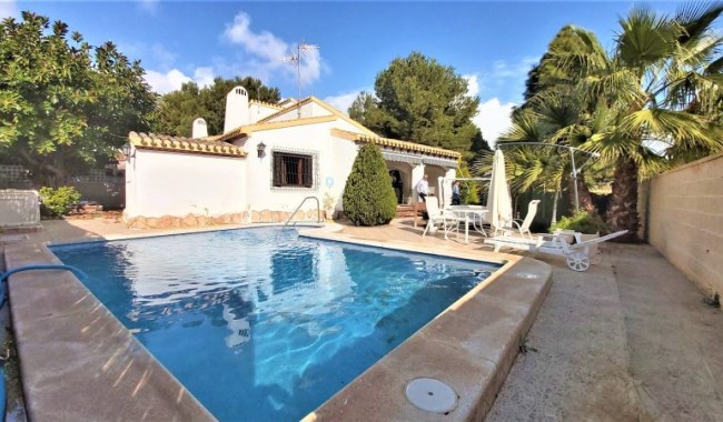 Villa - Begagnad - Torrevieja - Centro
