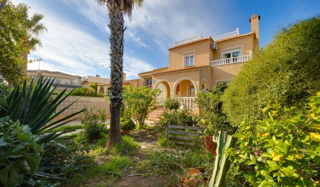Villa - Begagnad - Torrevieja - El Chaparral