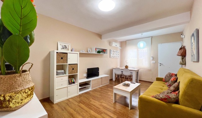 Villa - Begagnad - Torrevieja - La Mata