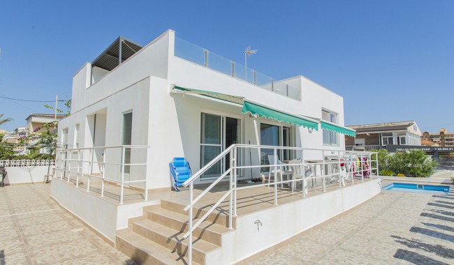 Villa - Begagnad - Torrevieja - La Mata