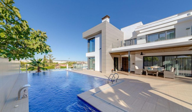 Villa - Begagnad - Torrevieja - Los Balcones