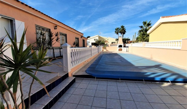 Villa - Begagnad - Torrevieja - Los Frutales