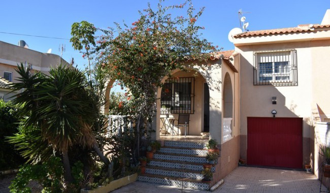 Villa - Begagnad - Torrevieja - MR-5228