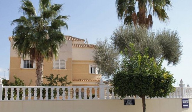 Villa - Begagnad - Torrevieja - Torreta florida