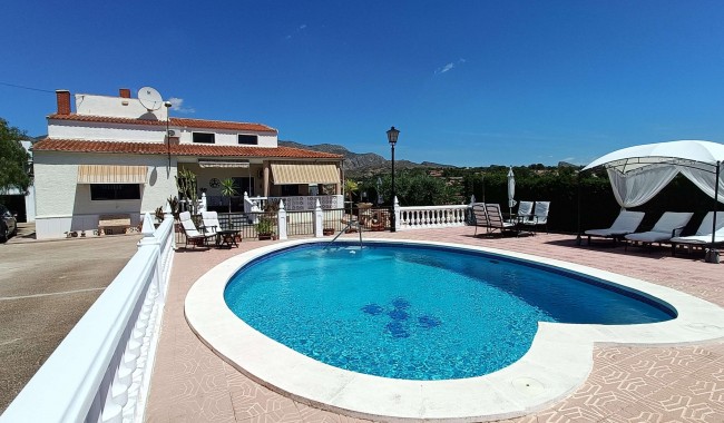 Villa - Brukt - Crevillente - Crevillente